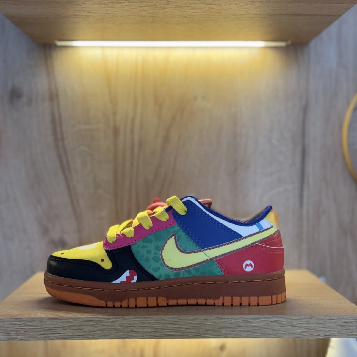 Kids sneakers