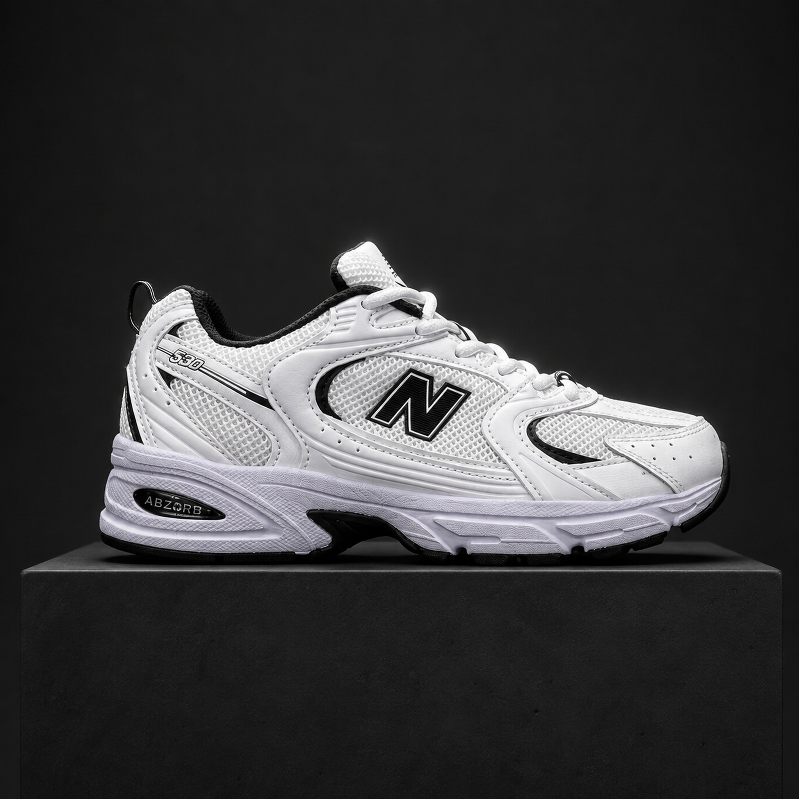 New Balance 530 White Black studio
