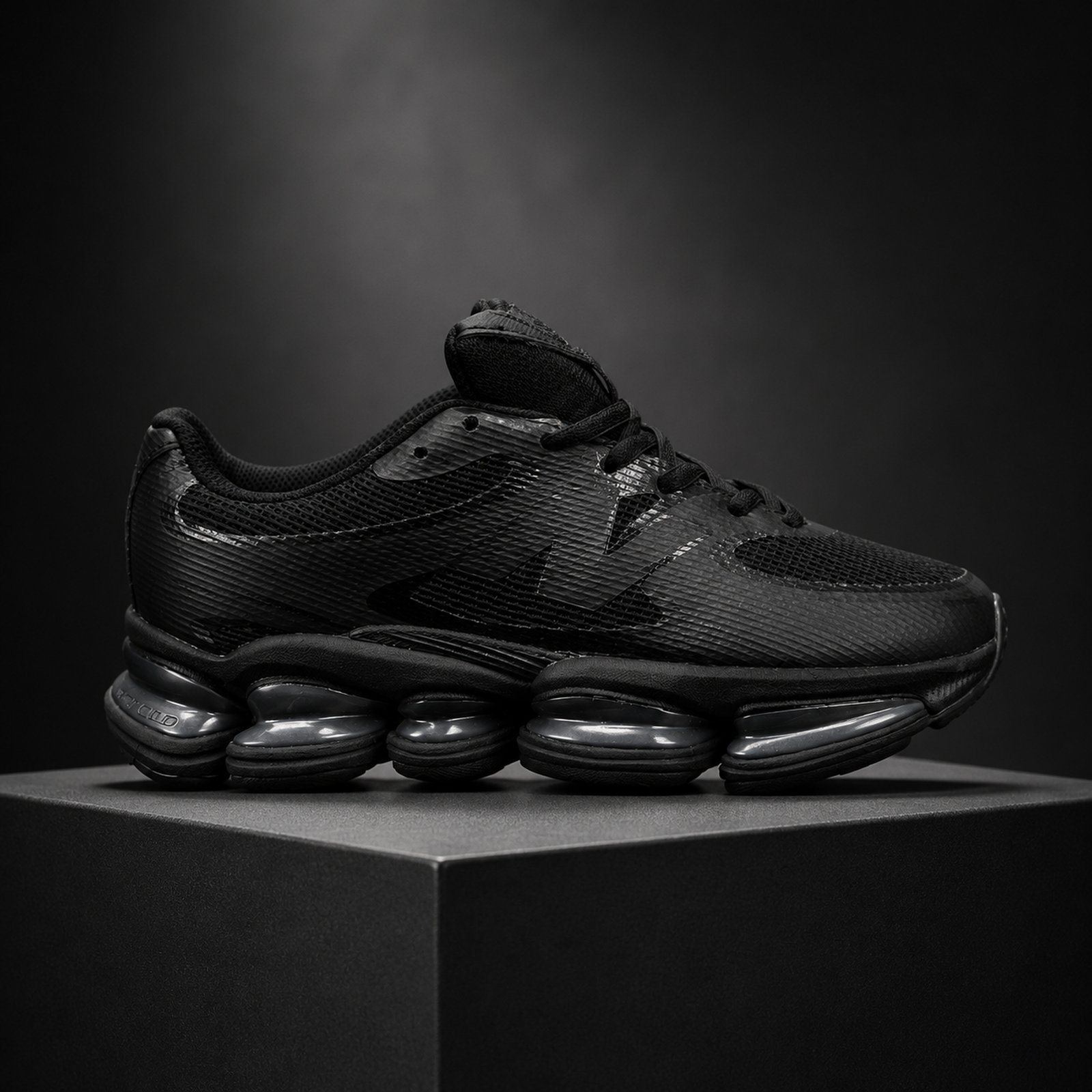 New Balance Pod Runner Triple Black studio