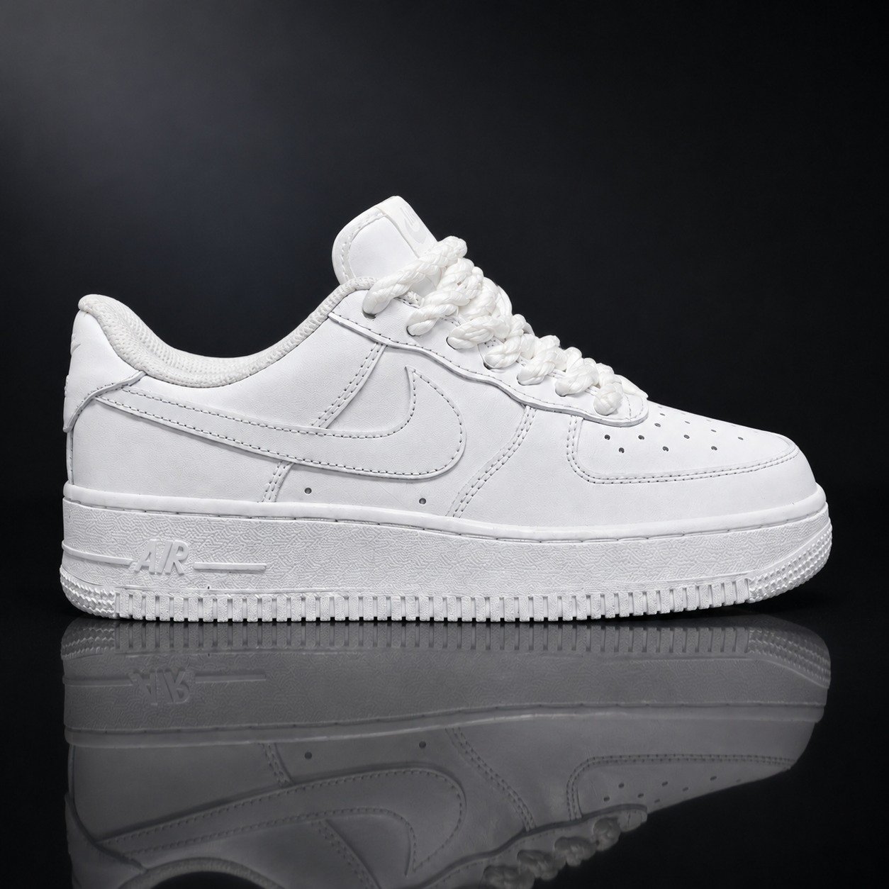 Nike Air Force 1 Low Triple White studio
