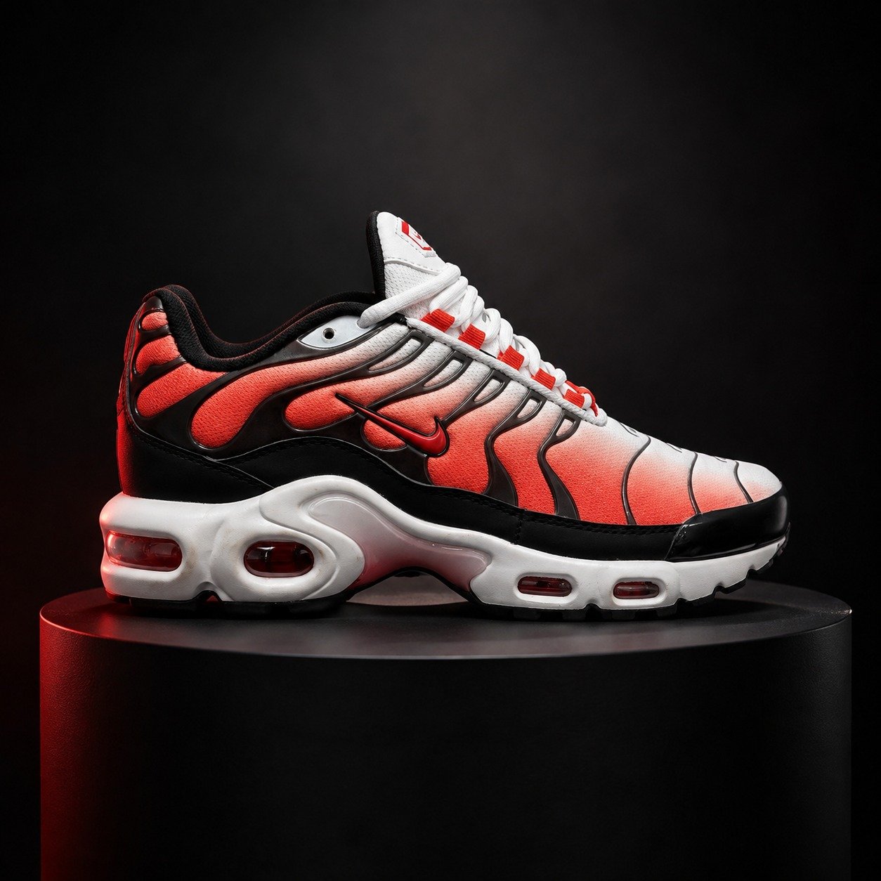 Nike Air Max Plus TN Red White Black studio