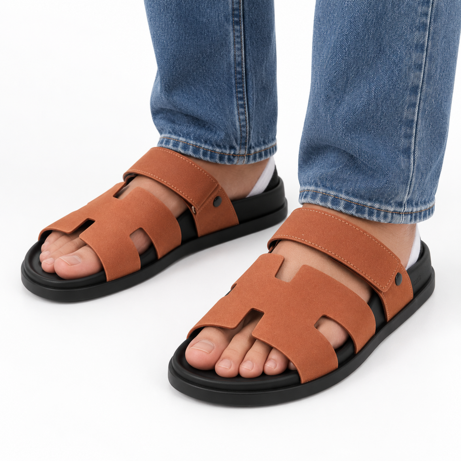 Hermes Chypre Sandal Cognac on foot