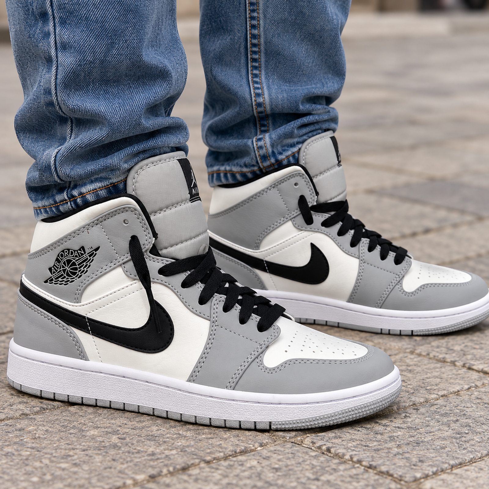 Air Jordan 1 Mid Light Smoke Grey onfoot
